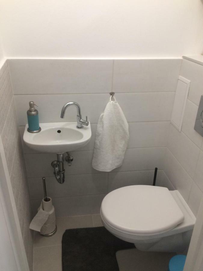 סופרון Enjoy Apartman מראה חיצוני תמונה