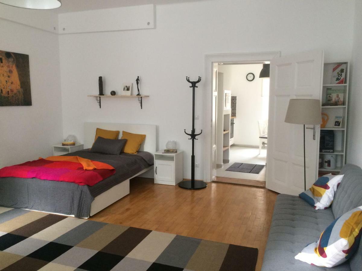 סופרון Enjoy Apartman מראה חיצוני תמונה